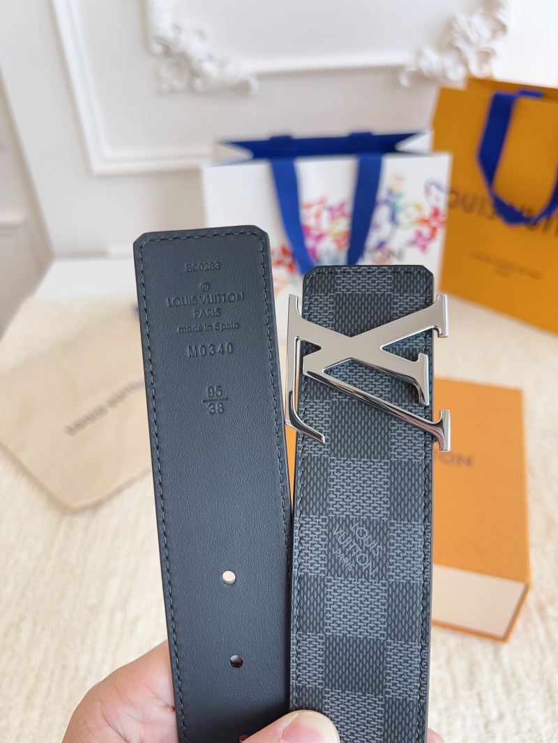 l0vis Vvtt0n belts